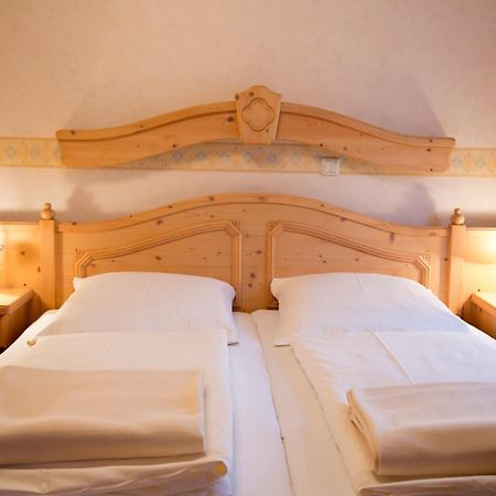 Hotel Garni Promenade Weißenhorn Chambre photo